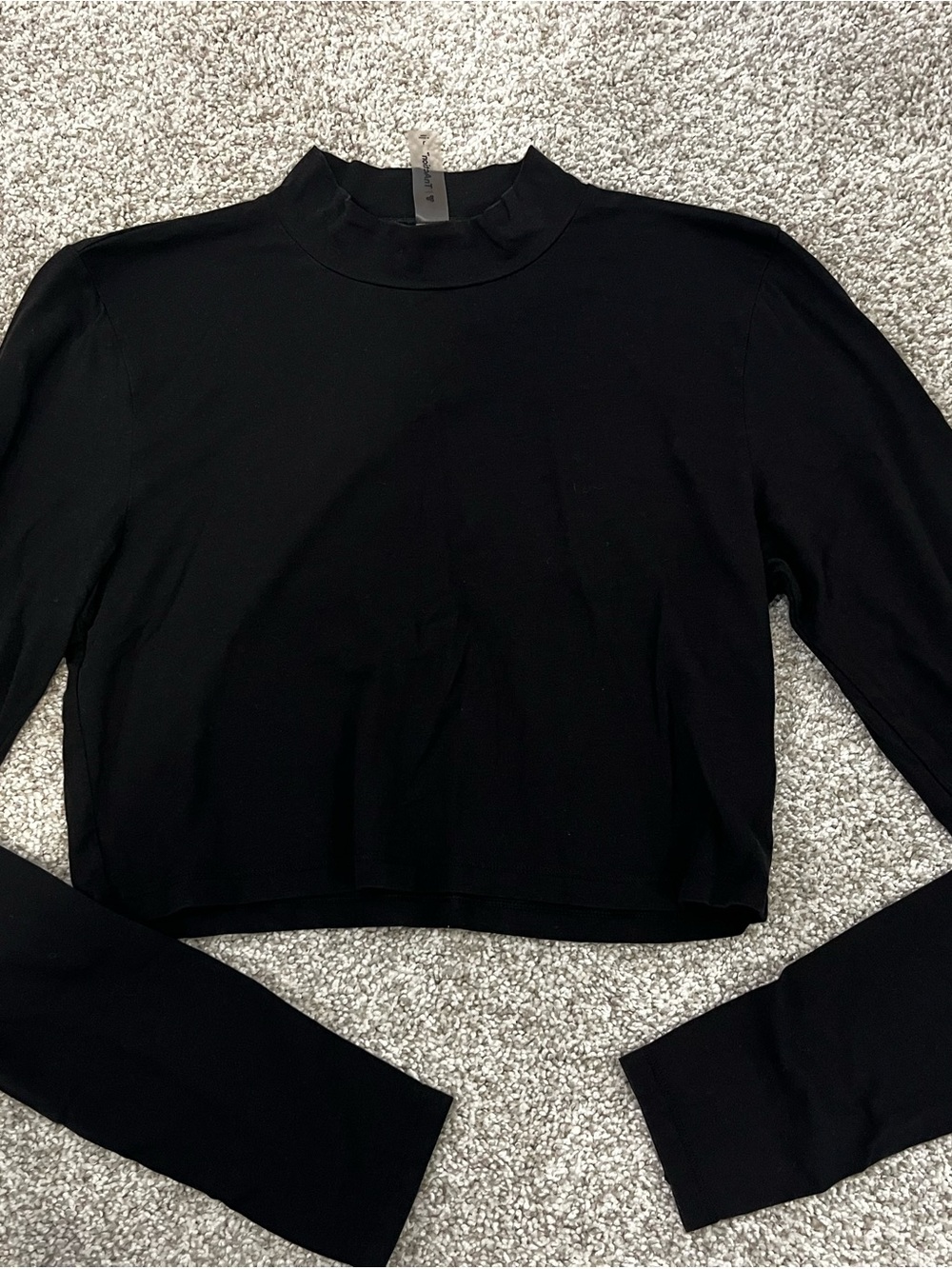 Aritzia TnAction Black Cropped Mock Neck Long-Sleeve Top
